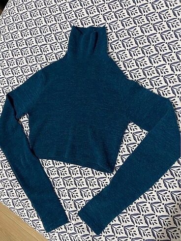 Pull and Bear Pull and bear boğazlı crop