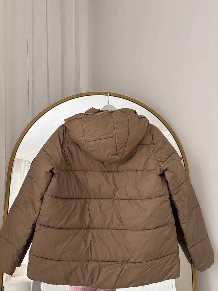 Kadın toprak tonlu Kapitone Mont - Görsel 3