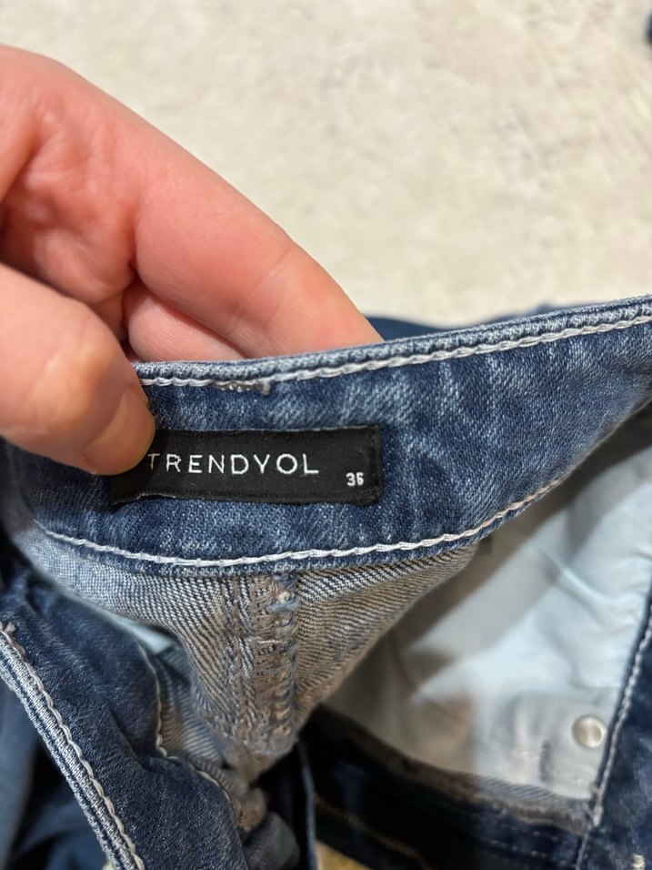 Kadın Bol Kesim Kot Pantolon - Görsel 2