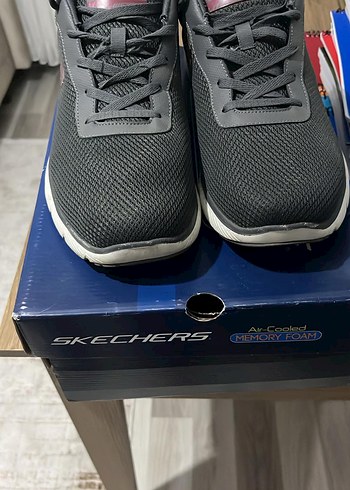 45 Beden gri Renk Skechers Erkek Gri Spor Ayakkabı Hafızalı Sünger