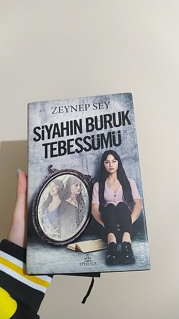 Zeynep Set -SİYAHIN BURUK TEBESSÜMÜ