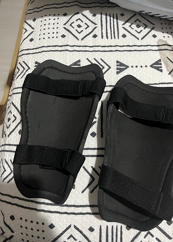 Tryon Siyah Yılan Desenli Dizlik - Görsel 4