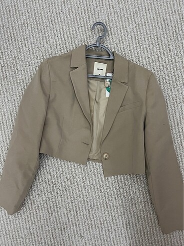 Bej crop blazer ceket