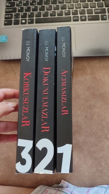 J.j mcavoy acımasızlar, dokunulmazlar, korkusuzlar