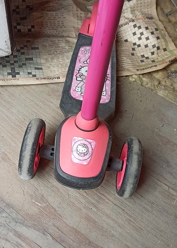 Hello Kitty Pembe Çocuk Scooter'ı Üç Tekerlekli