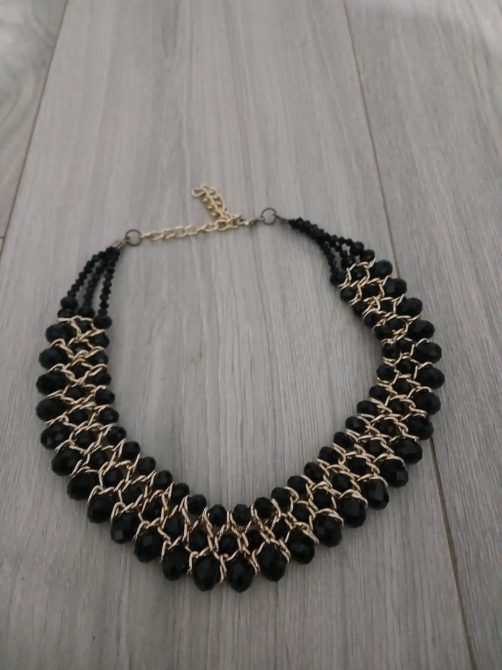 Uzun Siyah Boncuklu Gotik Kadın Kolye - Görsel 2