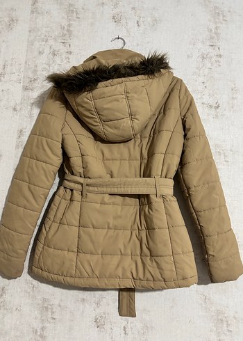 Bej Kemerli Kadın Kışlık Mont - Görsel 4