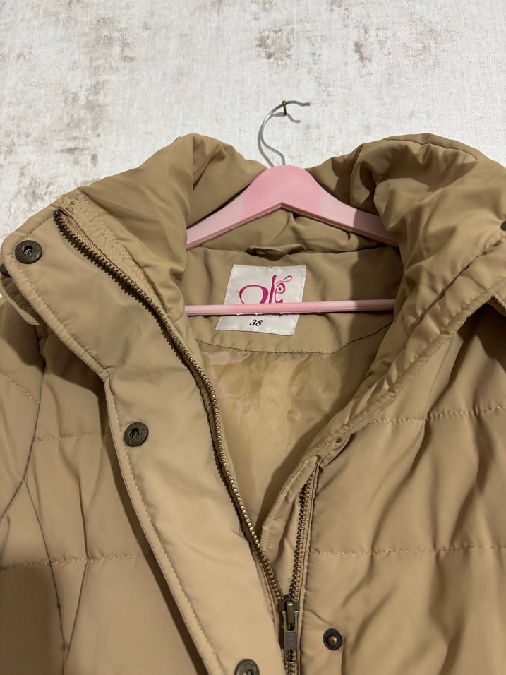 Bej Kemerli Kadın Kışlık Mont - Görsel 3