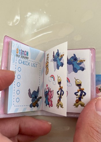  Disney Stitch sticker kitabı