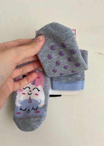 29 Beden çeşitli Renk Unicorn desenli polar kaymazlı çorap 4-5 yaş