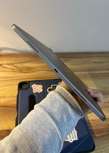 İPad Pro M2 6.Nesil 12.9 İnç - Görsel 2