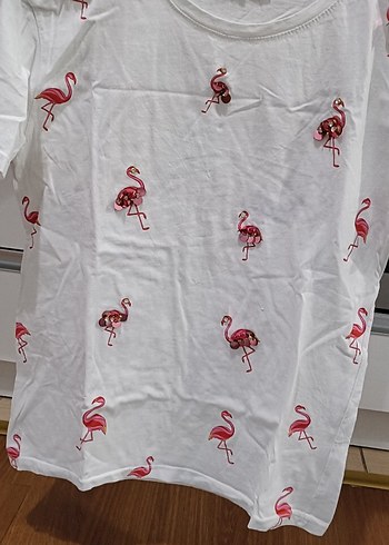 Diğer Beyaz, kısa kollu, flamingo baskılı bohem tişört