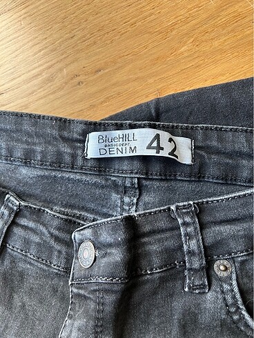 42 Beden Siyah jean