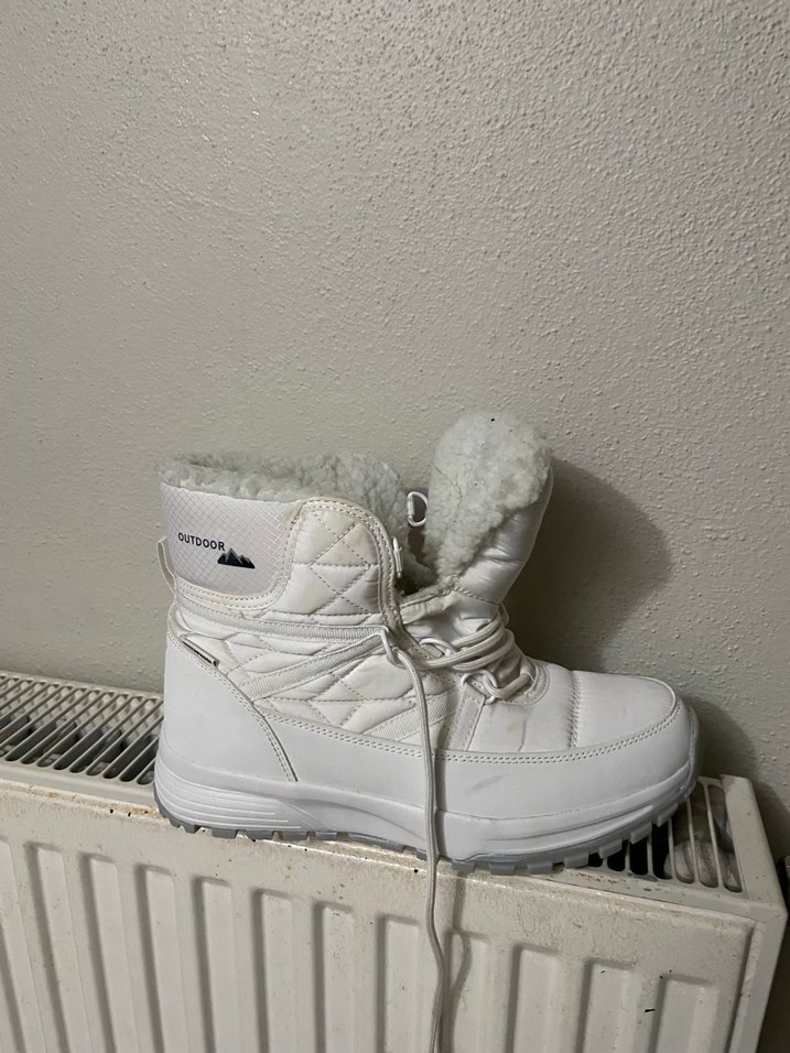 Beyaz Yüksek Topuklu Kürklü Kadın Botu - Görsel 4