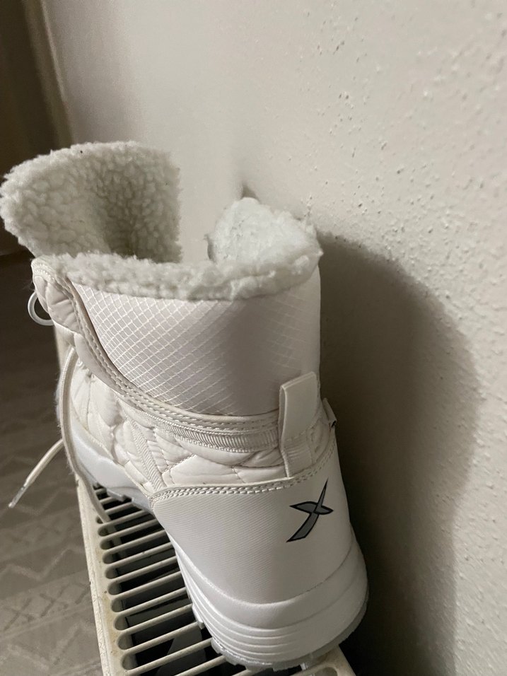 Beyaz Yüksek Topuklu Kürklü Kadın Botu - Görsel 2