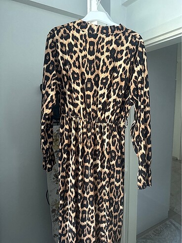 xxl Beden 1kez kullanılmış leoparlı belı lastıklı elbise