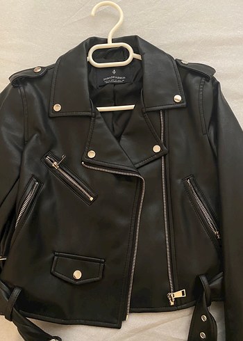 s Beden siyah Renk Stradivarius Kemerli Siyah Mini Biker Ceket
