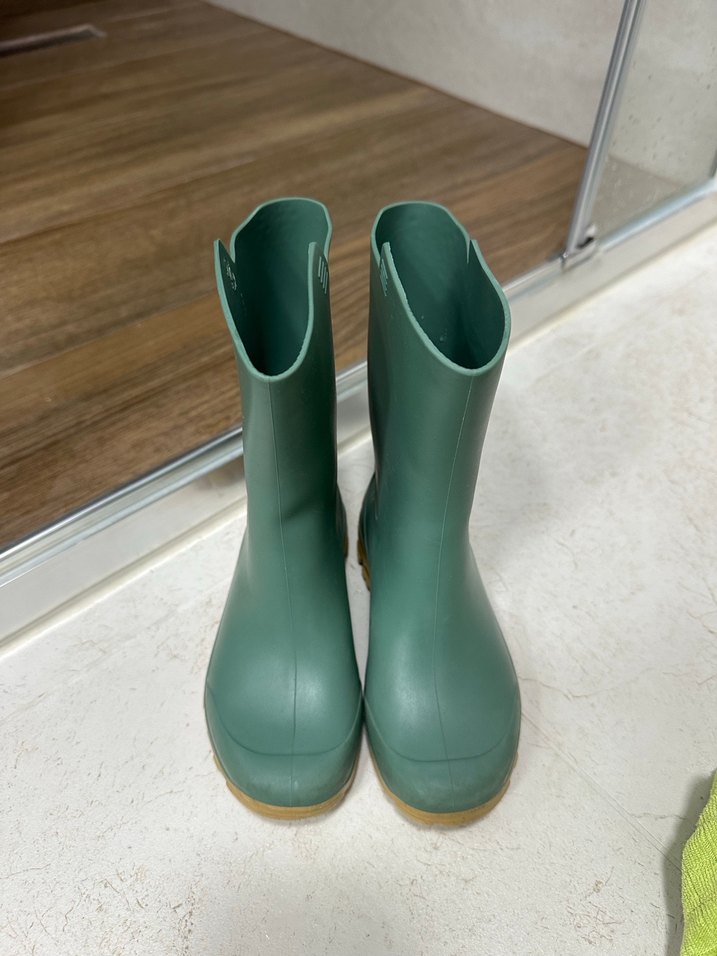 27/28 numara DECATHLON mağazasından   Yağmur
 çizmesi - Görsel 3