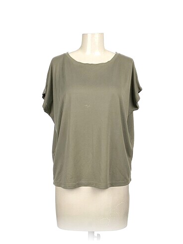Mavi T-shirt %70 İndirimli.
