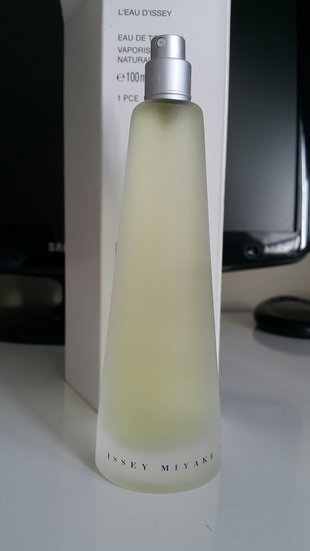ISSEY MIYAKE