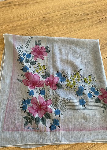 Çiçek Desenli Vintage Kadın Fular - Görsel 3