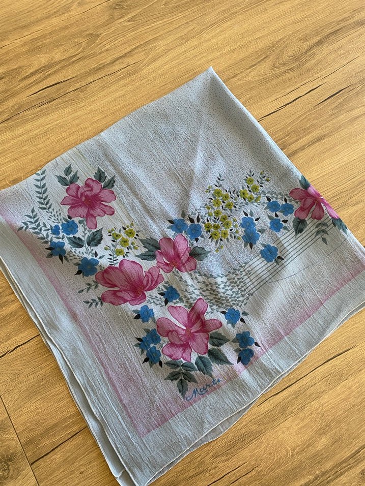 Çiçek Desenli Vintage Kadın Fular - Görsel 2