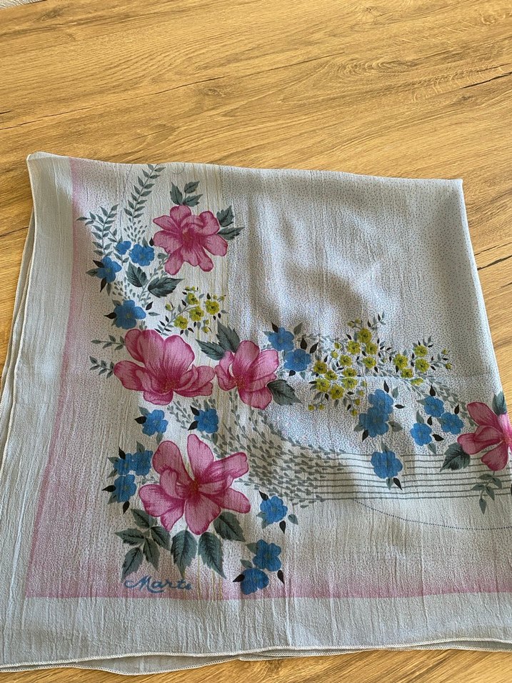 Çiçek Desenli Vintage Kadın Fular - Görsel 3