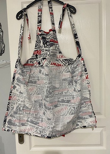 Kırmızı ve Gri Baskılı Mutfak Önlüğü - Görsel 9