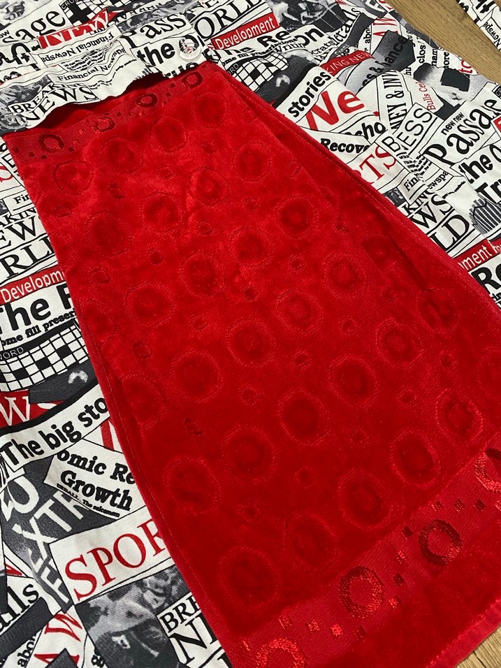 Kırmızı ve Gri Baskılı Mutfak Önlüğü - Görsel 5