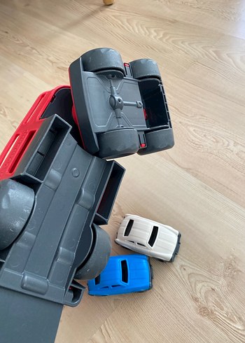 Çek Bırak Kırmızı Oyuncak Kamyon ve 3 Mini Araba - Görsel 9