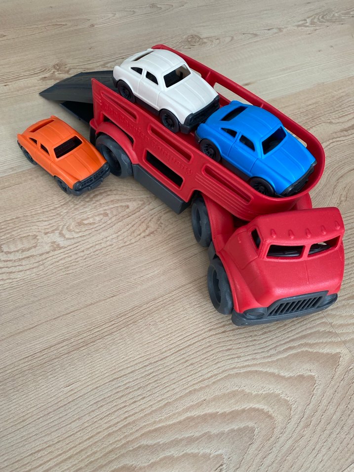 Çek Bırak Kırmızı Oyuncak Kamyon ve 3 Mini Araba - Görsel 2