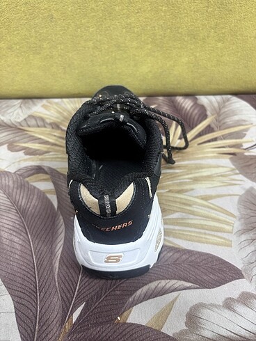 39 Beden siyah Renk Skechers spor ayakkabı