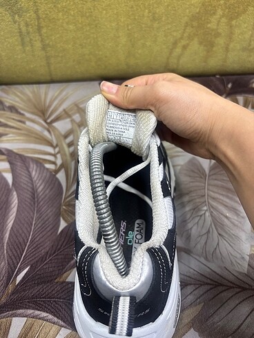 36,5 Beden Skechers spor ayakkabı