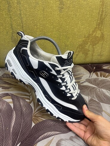 36,5 Beden siyah Renk Skechers spor ayakkabı