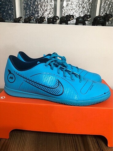 Orjinal nike halı saha ayakkabısı