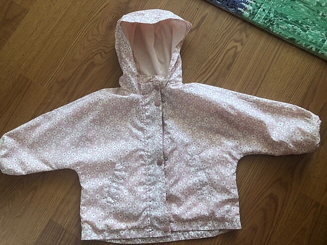 Zara Kız Bebek Yağmurluk/Rüzgarlık