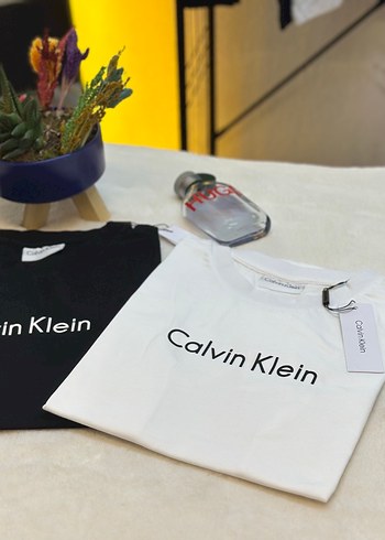 m Beden Calvin Klein Beyaz Kadın Kısa Kollu Tişört