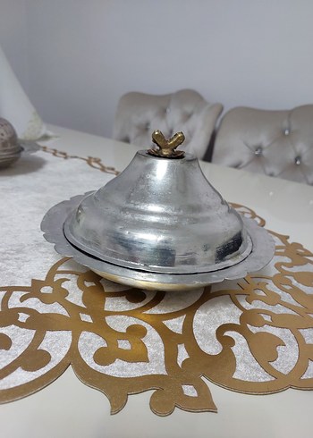 en az 60 yıllik antika yeni kalaylanmiş sunum tabagi - Görsel 2