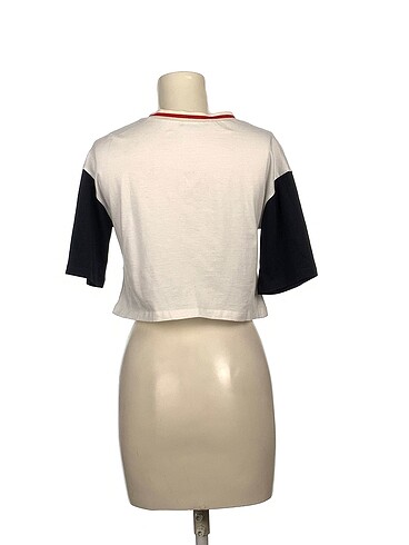 xs Beden Trendyol & Milla T-shirt %70 İndirimli.