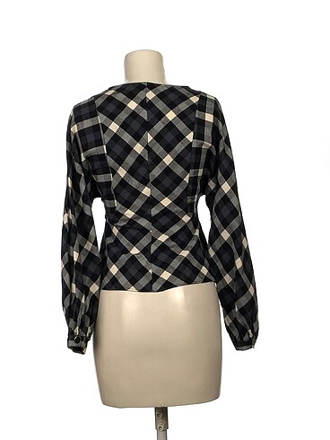 xs Beden Zara Bluz %70 İndirimli.