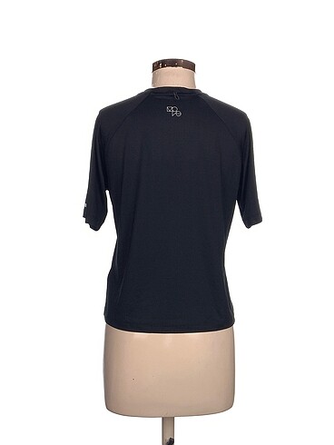 s Beden H&M T-shirt %70 İndirimli.
