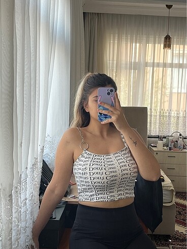 Aksesuarlı Crop