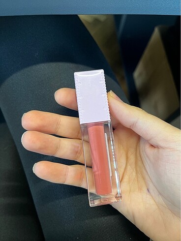 Beden Maybelline New York Lifter Plump 005