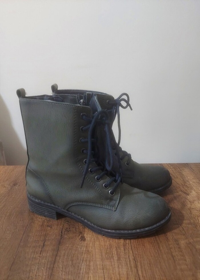 Graceland 37 Numara Kadın Bot - Görsel 2