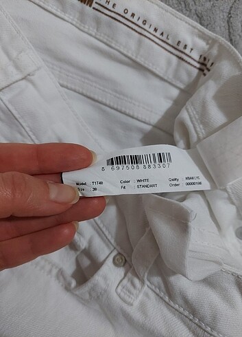 38 Beden beyaz Renk 38 Beden İşlemeli Kot Pantolon