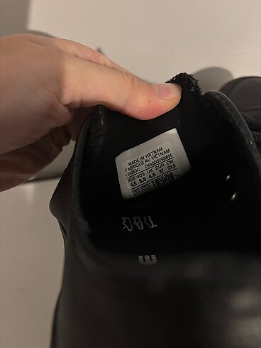 37 Beden siyah Renk Deri converse