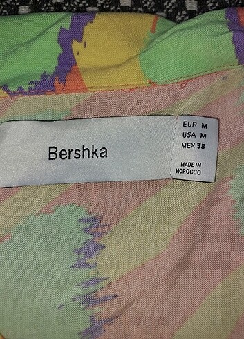 m Beden Bershka çok renkli gömlek 