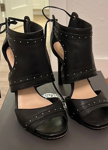 Vince Camuto Black 