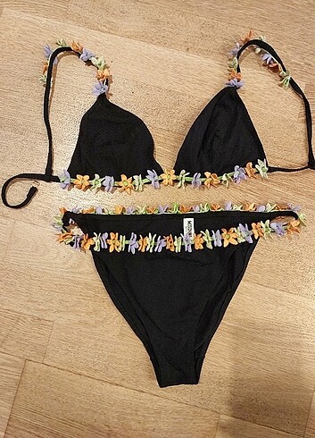 Moschino bikini takım