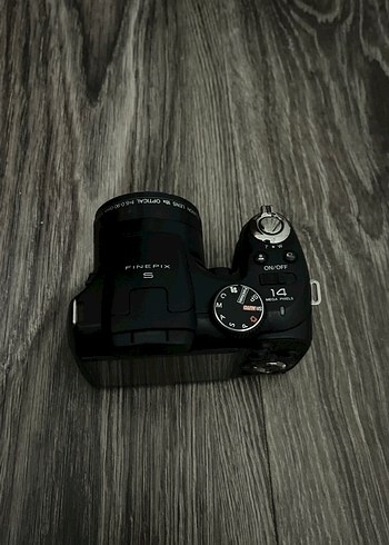 14 MP Siyah Dijital Fotoğraf Makinesi
